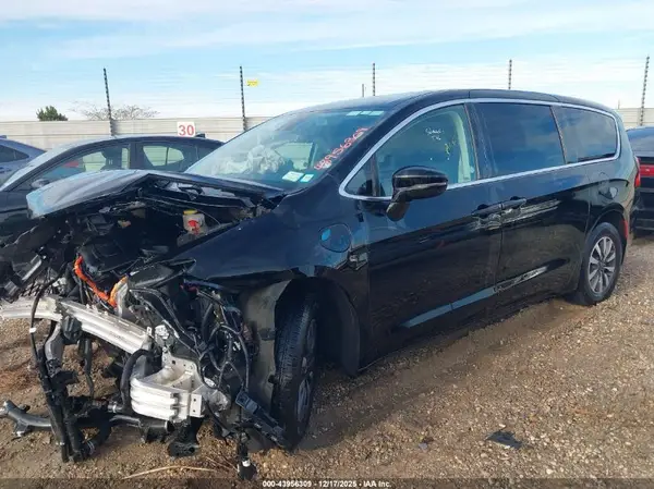 2C4RC1S72RR130699 2024 CHRYSLER PACIFICA - Image 2