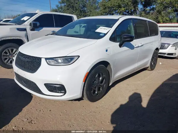 2C4RC1S72RR153285 2024 CHRYSLER PACIFICA - Image 2
