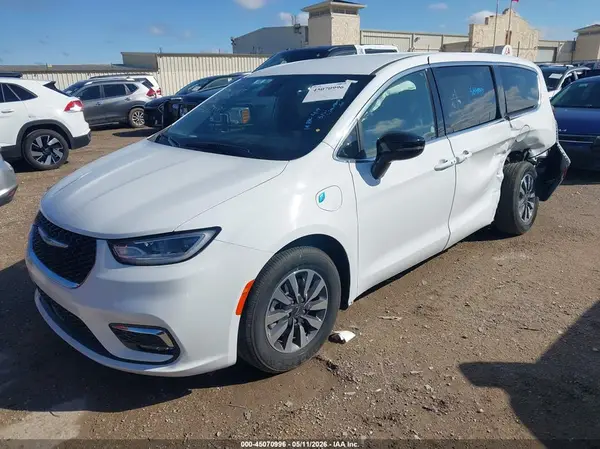 2C4RC1S72SR575658 2025 CHRYSLER PACIFICA - Image 2