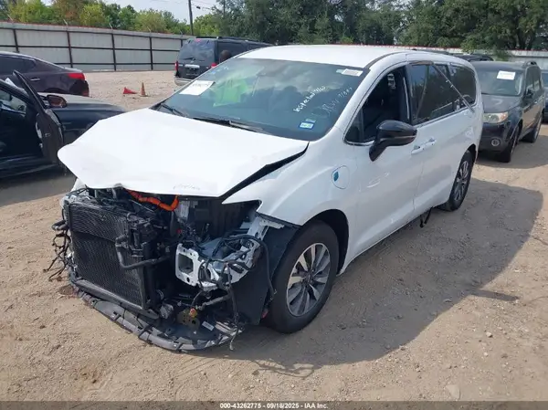 2C4RC1S72SR591102 2025 CHRYSLER PACIFICA - Image 2