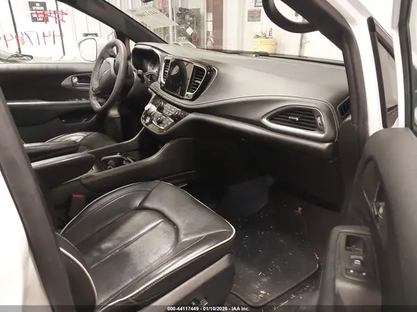 2022 CHRYSLER PACIFICA IAAI lot 44117449 auction photo 5
