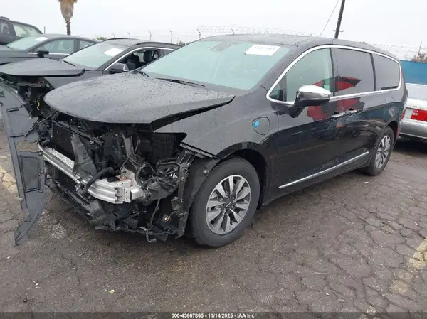2C4RC1S73NR181350 2022 CHRYSLER PACIFICA - Image 2