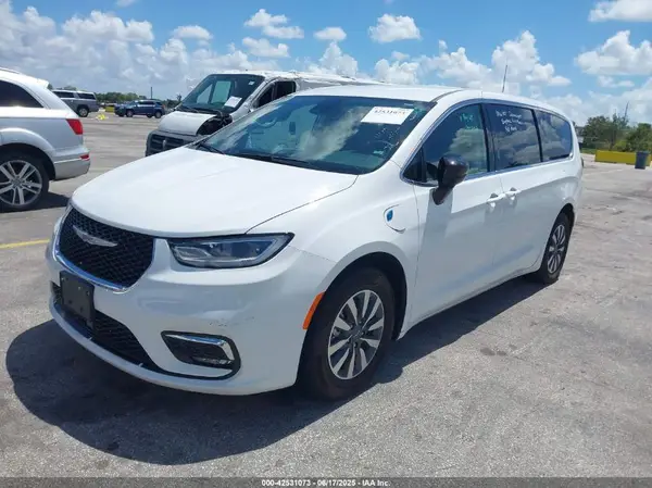 2C4RC1S73RR121848 2024 CHRYSLER PACIFICA - Image 2
