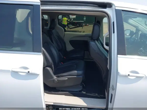 2C4RC1S73RR121865 2024 CHRYSLER PACIFICA - Image 8