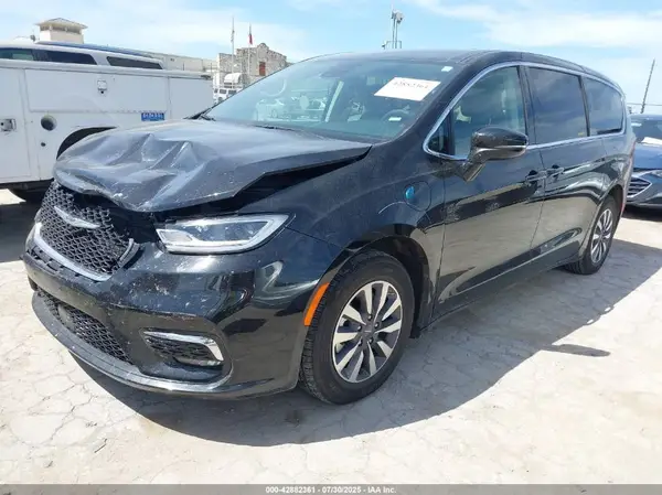 2C4RC1S73RR150153 2024 CHRYSLER PACIFICA - Image 2