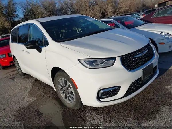 2C4RC1S73RR158155 2024 CHRYSLER PACIFICA - Image 1