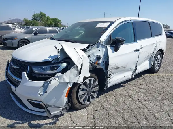 2C4RC1S73RR158270 2024 CHRYSLER PACIFICA - Image 2