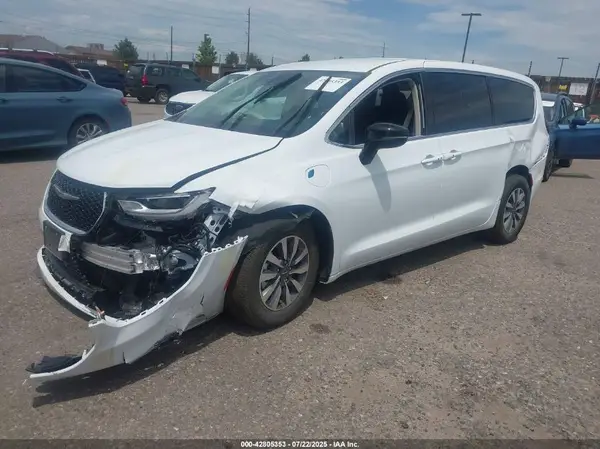 2C4RC1S73RR169396 2024 CHRYSLER PACIFICA - Image 2