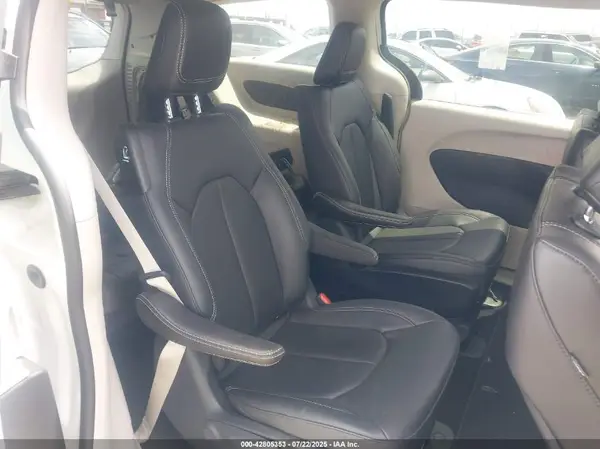 2C4RC1S73RR169396 2024 CHRYSLER PACIFICA - Image 8