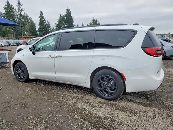 2C4RC1S73RR178020 2024 CHRYSLER PACIFICA - Image 2