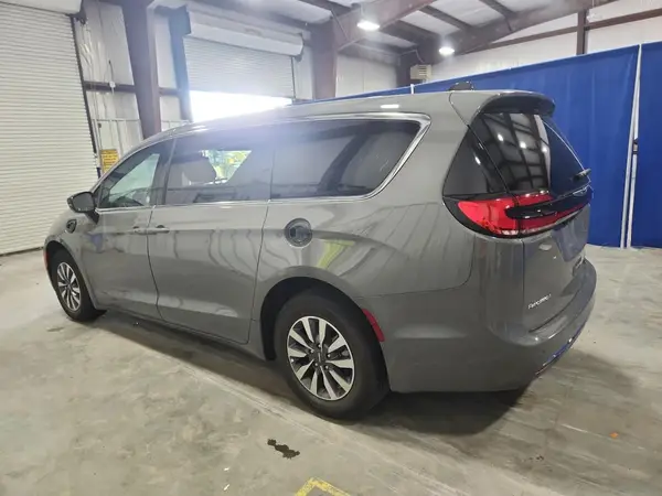 2C4RC1S73SR567245 2025 CHRYSLER PACIFICA - Image 2