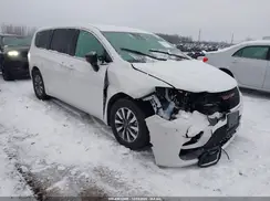 2C4RC1S73SR577774 2025 CHRYSLER PACIFICA
