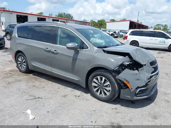 2C4RC1S74MR578810 2021 CHRYSLER PACIFICA - Image 1