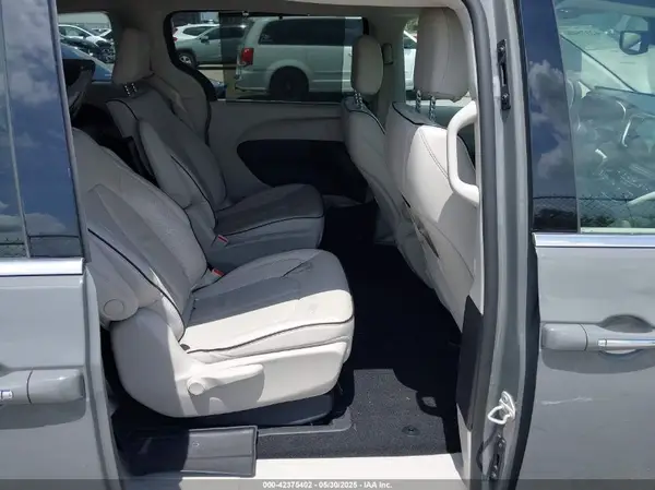 2C4RC1S74MR578810 2021 CHRYSLER PACIFICA - Image 8