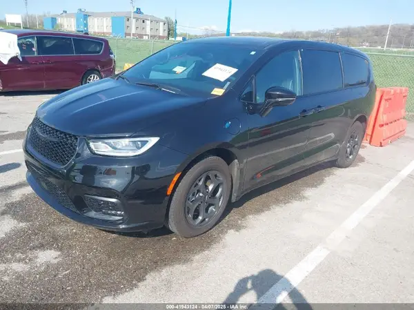 2C4RC1S74NR101568 2022 CHRYSLER PACIFICA - Image 2