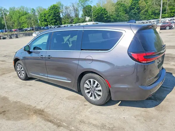 2C4RC1S74PR569609 2023 CHRYSLER PACIFICA - Image 2