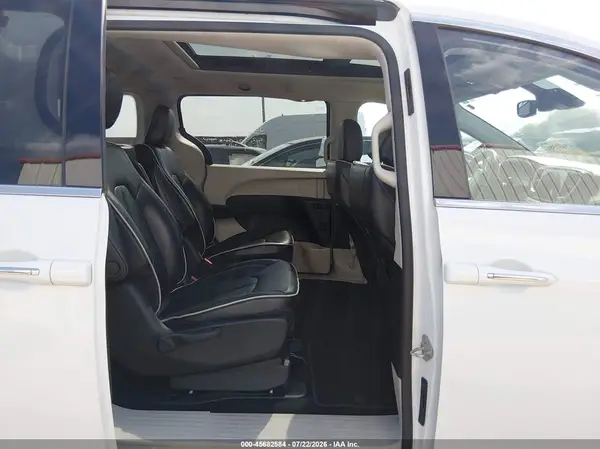 2C4RC1S74PR592386 2023 CHRYSLER PACIFICA - Image 8