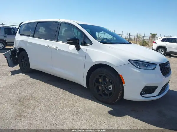 2C4RC1S74RR104251 2024 CHRYSLER PACIFICA - Image 1