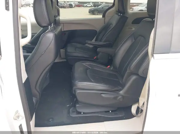 2C4RC1S74RR156589 2024 CHRYSLER PACIFICA - Image 8