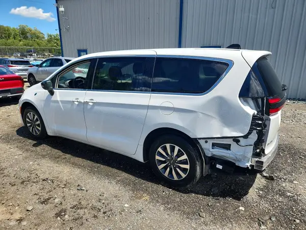 2C4RC1S74RR156897 2024 CHRYSLER PACIFICA - Image 2