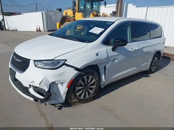 2C4RC1S74RR158309 2024 CHRYSLER PACIFICA - Image 2
