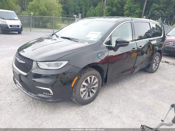 2C4RC1S74RR169438 2024 CHRYSLER PACIFICA - Image 2