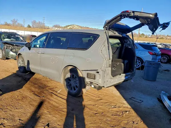 2C4RC1S74RR201434 2024 CHRYSLER PACIFICA - Image 2