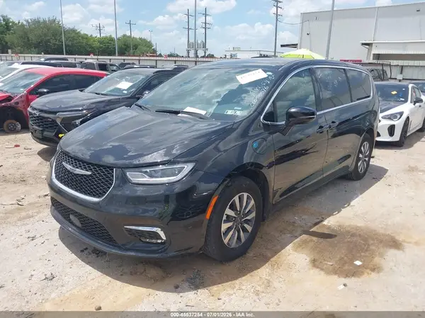 2C4RC1S74SR573636 2025 CHRYSLER PACIFICA - Image 2