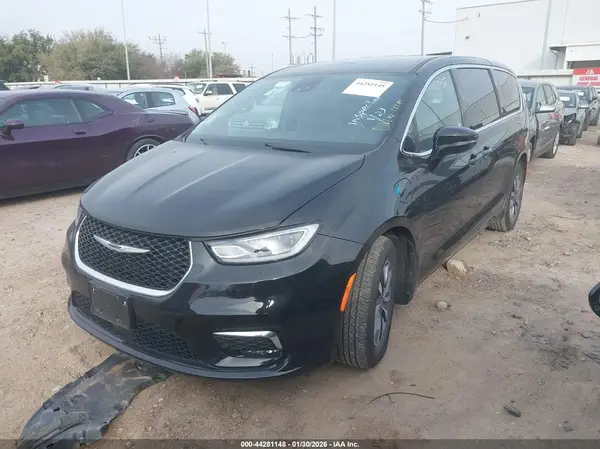 2C4RC1S74SR575810 2025 CHRYSLER PACIFICA - Image 2