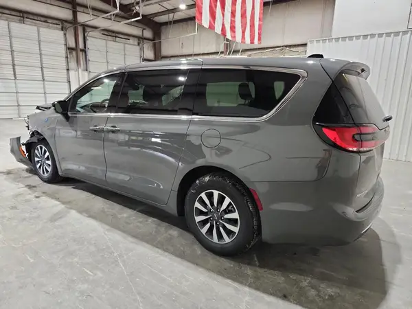 2C4RC1S75SR567442 2025 CHRYSLER PACIFICA - Image 2
