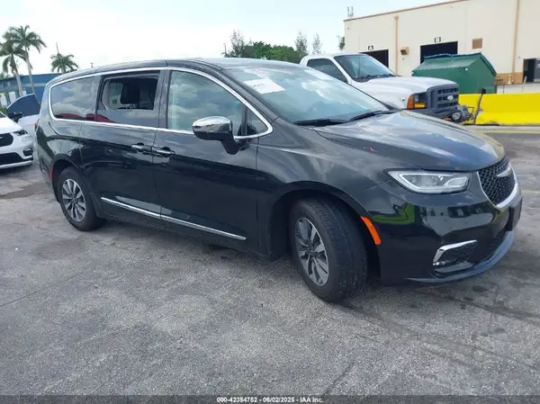 2C4RC1S76PR626750 2023 CHRYSLER PACIFICA - Image 1