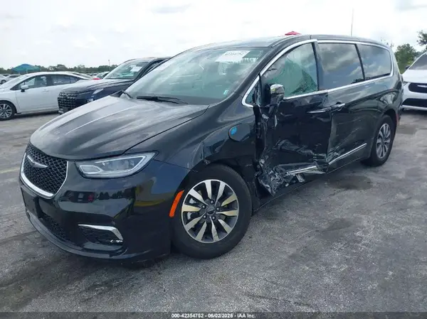 2C4RC1S76PR626750 2023 CHRYSLER PACIFICA - Image 2
