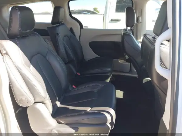2C4RC1S76RR117955 2024 CHRYSLER PACIFICA - Image 8