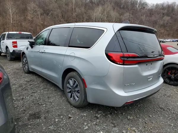 2C4RC1S76RR141544 2024 CHRYSLER PACIFICA - Image 2