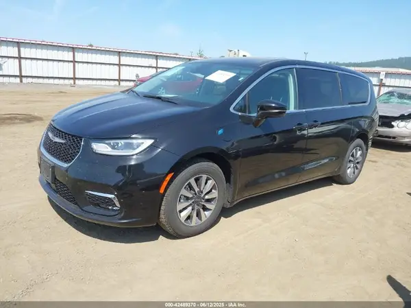 2C4RC1S76RR177928 2024 CHRYSLER PACIFICA - Image 2