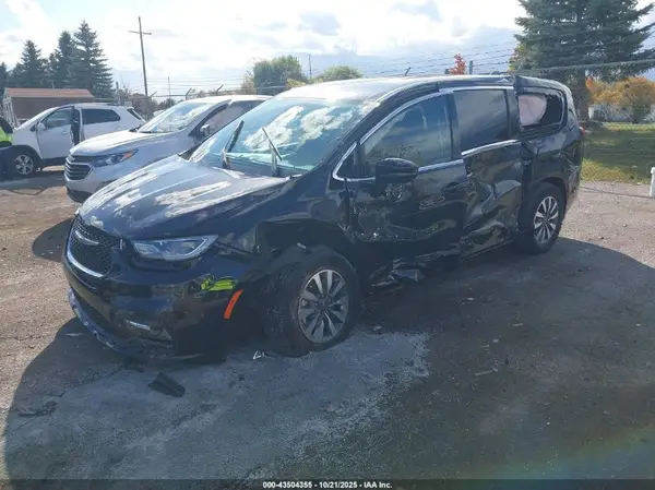 2C4RC1S76SR536071 2025 CHRYSLER PACIFICA - Image 2