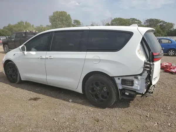 2C4RC1S77NR137397 2022 CHRYSLER PACIFICA - Image 2