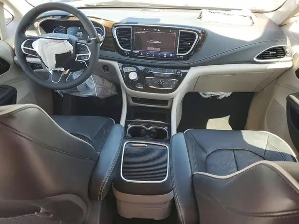 2C4RC1S77PR500445 2023 CHRYSLER PACIFICA - Image 8
