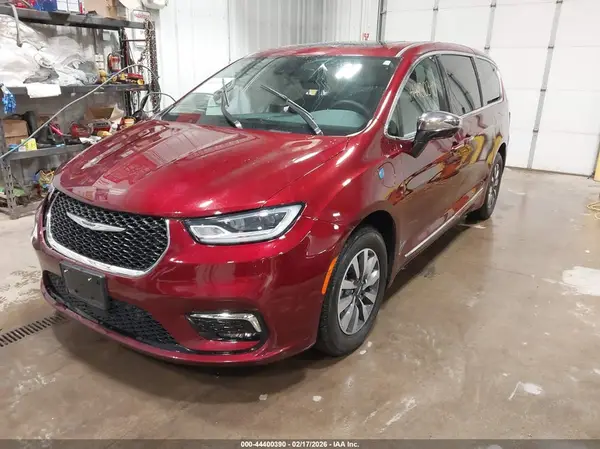 2C4RC1S77PR503409 2023 CHRYSLER PACIFICA - Image 2