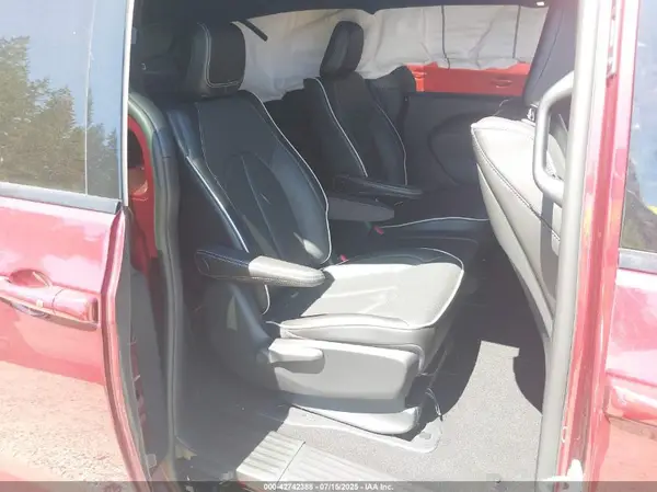 2C4RC1S77PR543084 2023 CHRYSLER PACIFICA - Image 8