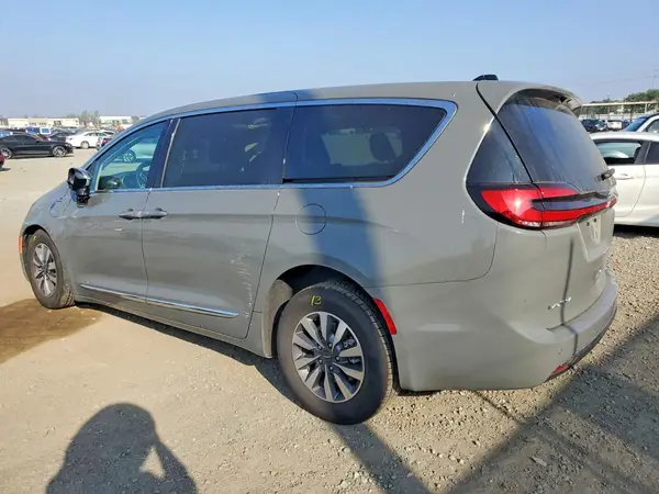 2C4RC1S77PR612064 2023 CHRYSLER PACIFICA - Image 2