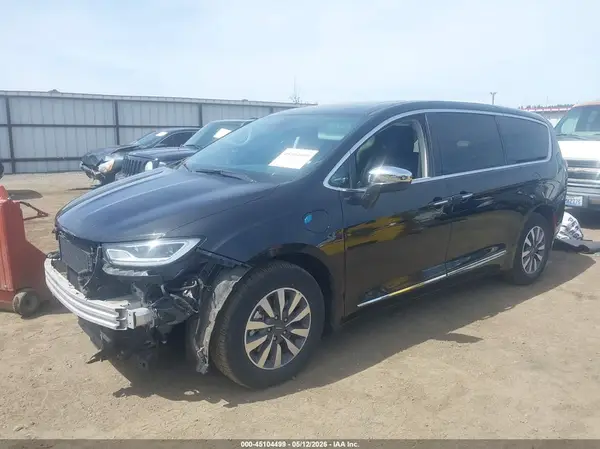 2C4RC1S77PR630581 2023 CHRYSLER PACIFICA - Image 2