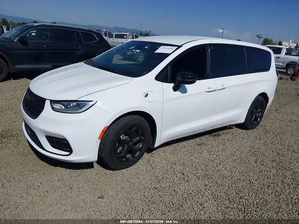 2C4RC1S77RR112019 2024 CHRYSLER PACIFICA - Image 2