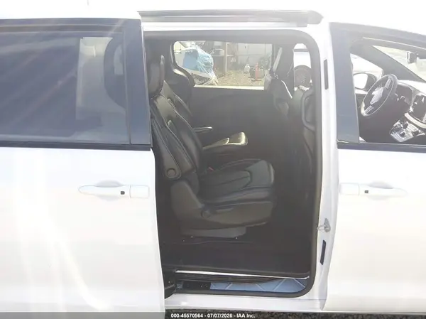 2C4RC1S77RR112019 2024 CHRYSLER PACIFICA - Image 8