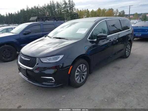 2C4RC1S77RR150141 2024 CHRYSLER PACIFICA - Image 2