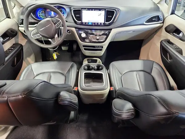 2C4RC1S77RR156781 2024 CHRYSLER PACIFICA - Image 8