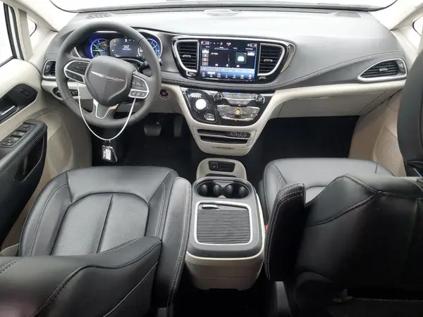 2C4RC1S77RR156912 2024 CHRYSLER PACIFICA - Image 8