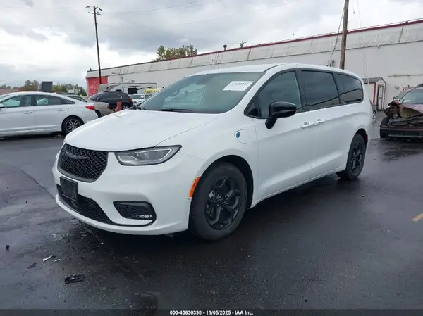 2C4RC1S77RR158420 2024 CHRYSLER PACIFICA - Image 2