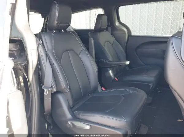 2C4RC1S77SR565661 2025 CHRYSLER PACIFICA - Image 8
