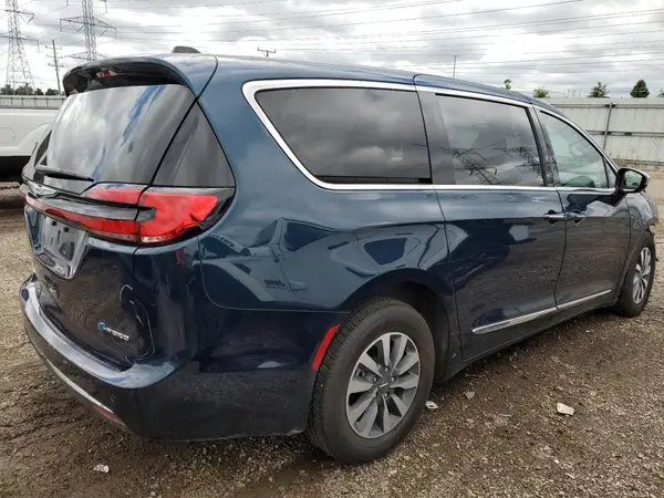 2023 CHRYSLER PACIFICA COPART lot 69091025 auction photo 3